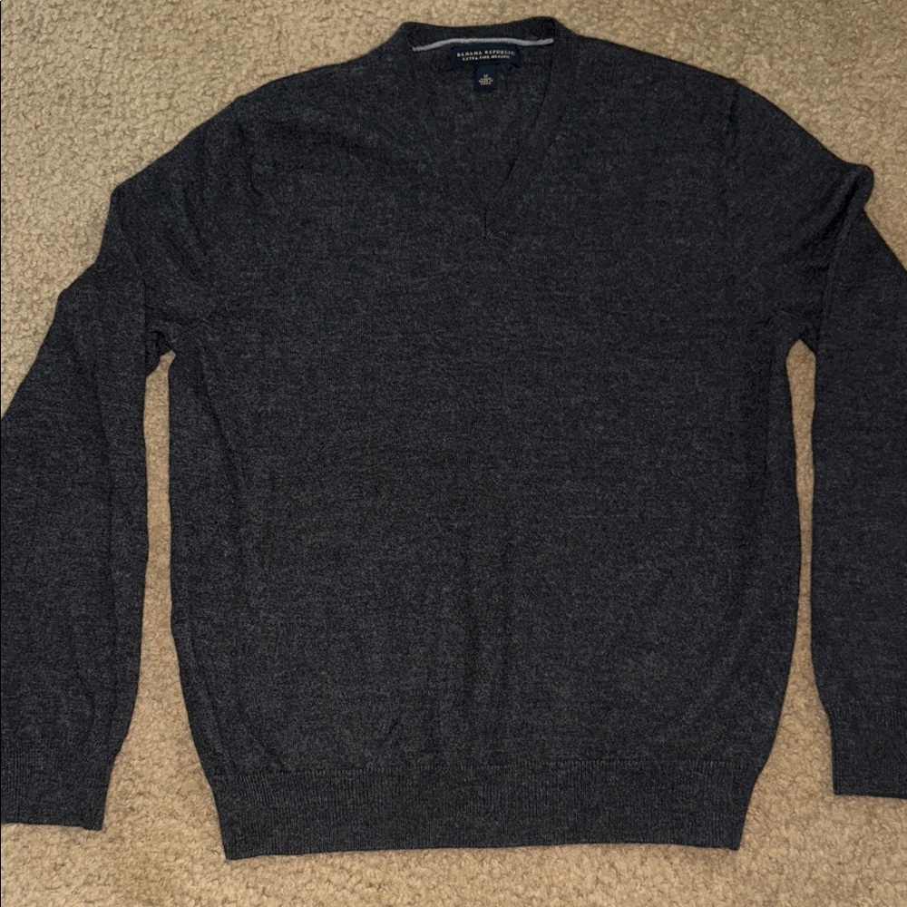 American Eagle Outfitters Men's Dark Gray V-Neck Sweater